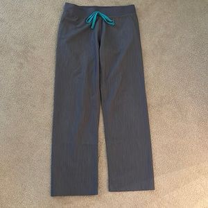 Livingston basic scrub pants